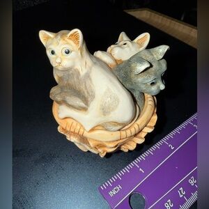 Harmony Kingdom Cat Nap’s Meow figurine